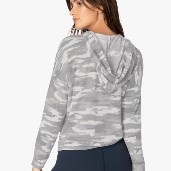 Beyond Yoga Camo Hacci Tied Up Hoodie - Picture 2 of 2